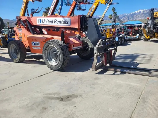 2016 SKYTRAK 6042 Forklift
