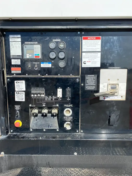 2015 Cummins C300D6R WOG Diesel Generator