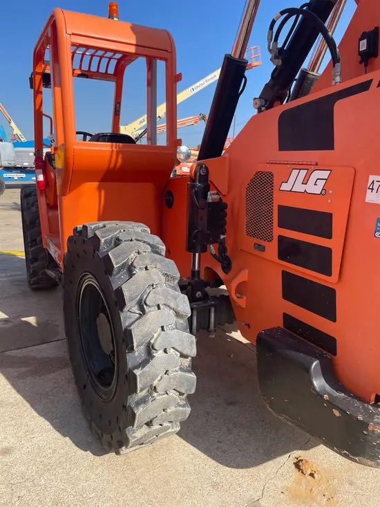 2017 SKYTRAK 6042 Forklift