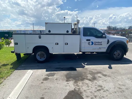 2017 Ford F550REGD4WD