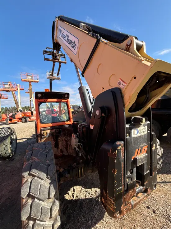 2016 JLG 1055 Forklift