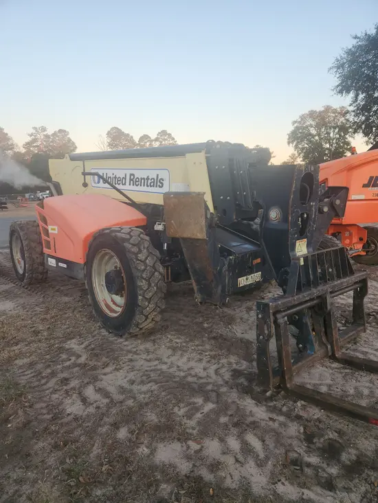 2016 JLG 1055 Forklift