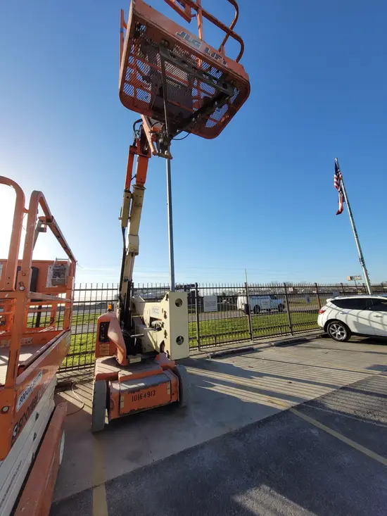 2013 JLG E400AJPN Articulating Boom Lift