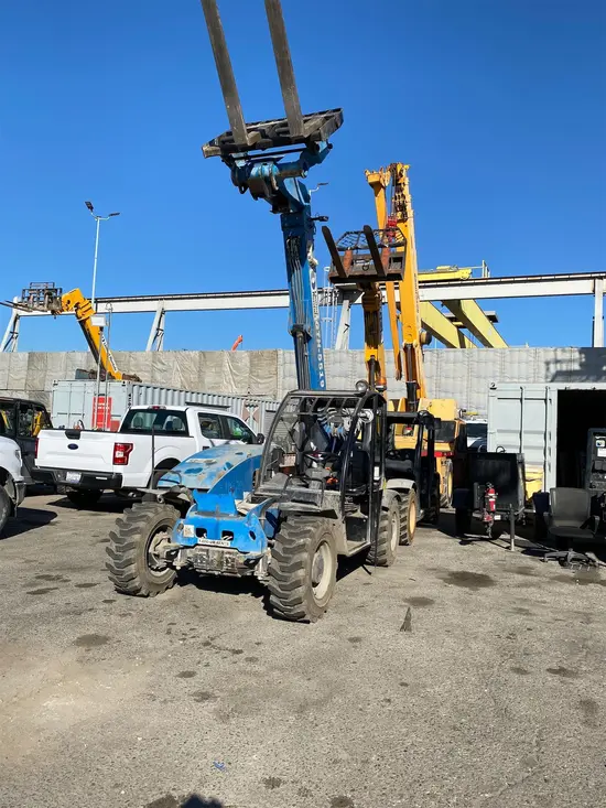 2017 Genie GTH-5519 Forklift