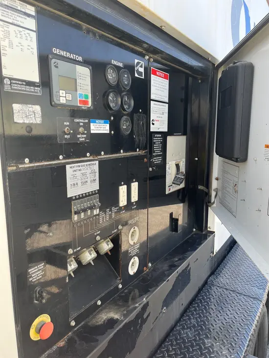 2015 Cummins C300D6R WOG Diesel Generator