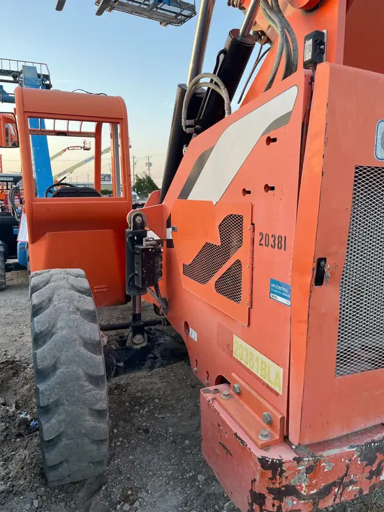 2015 SKYTRAK 8042 Forklift