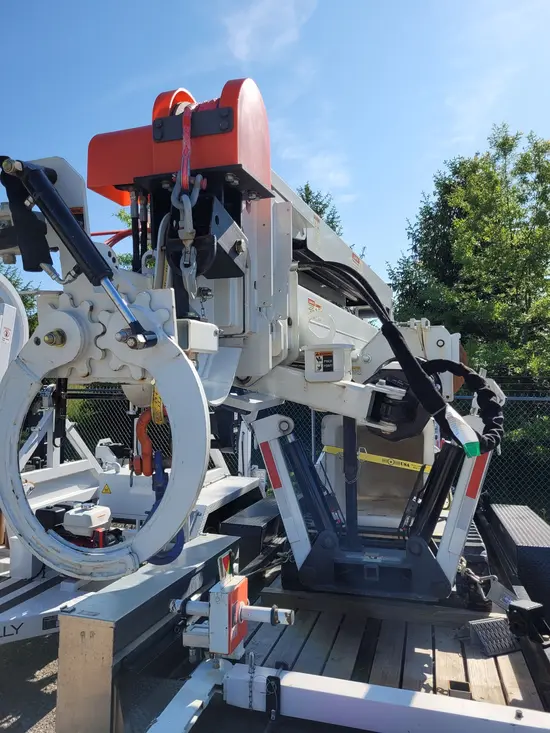 2021 S.D.P. Manufacturing EZ55MLP Digger Derrick