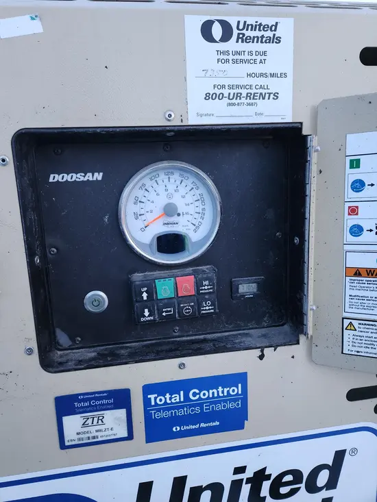 2021 Doosan P425/HP375WCU Air Compressor