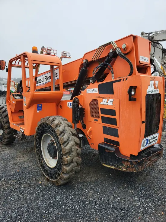 2016 SKYTRAK 6042 Forklift