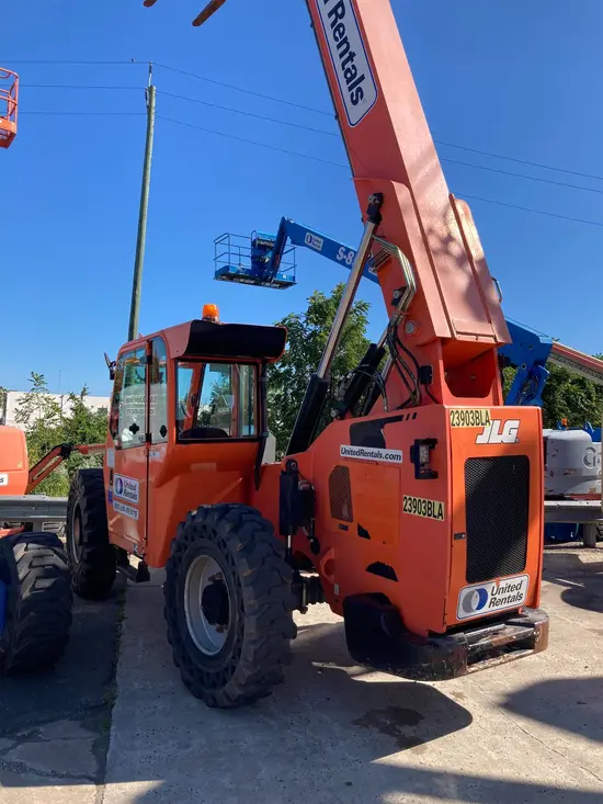 2015 SKYTRAK 6042 Forklift
