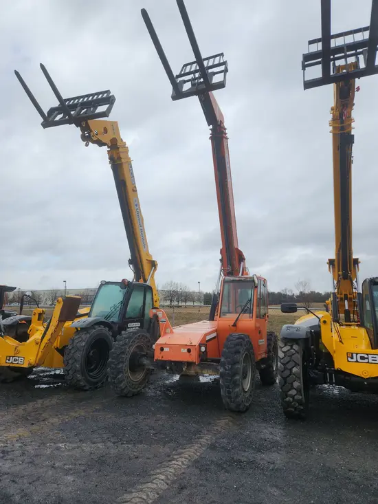 2015 SKYTRAK 6042 Forklift