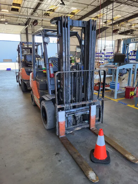 2017 Toyota 8FGU25 Warehouse Forklift