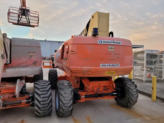 2013 JLG 800S Boom Lift