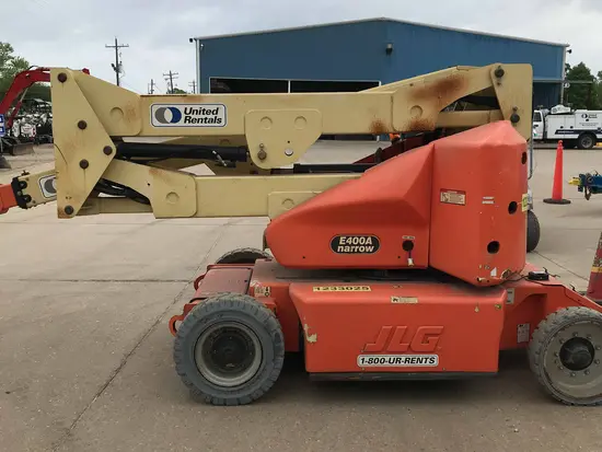 2011 JLG E400AN Articulating Boom Lift