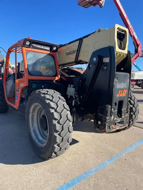 2016 JLG 642 Forklift