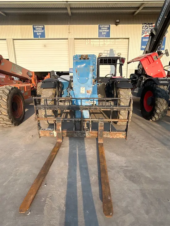 2015 Genie GTH-844 Forklift