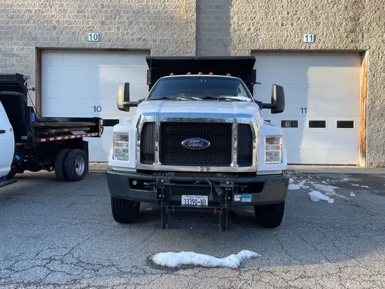 2017 Ford F-750 Truck
