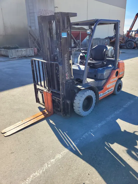 2018 Toyota 8FGU25 Warehouse Forklift