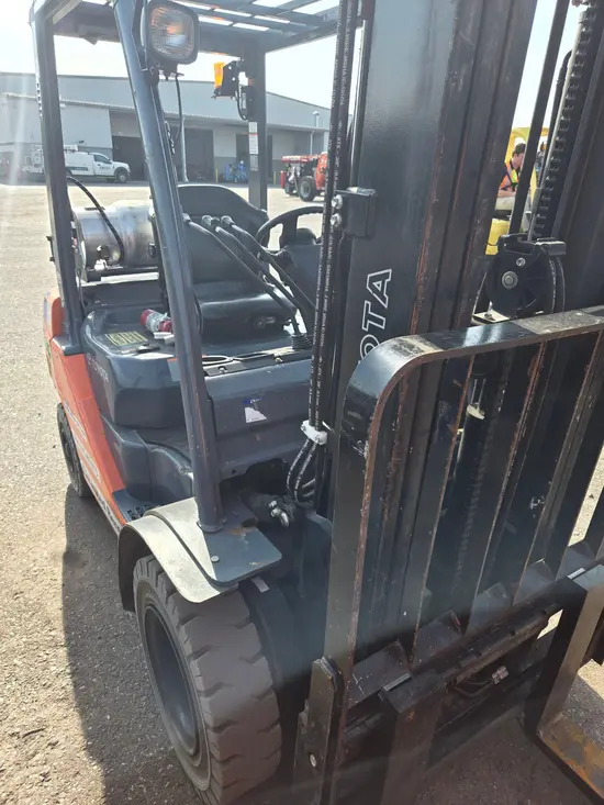 2018 Toyota 8FGU25 Warehouse Forklift