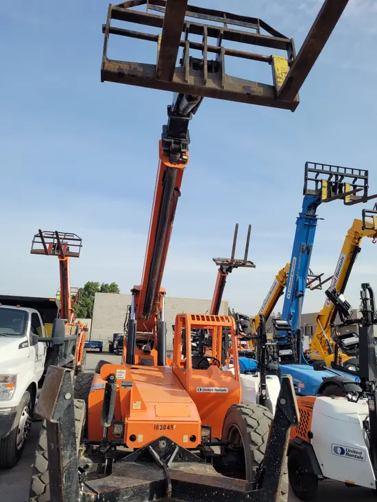 2016 SKYTRAK 10054 Forklift