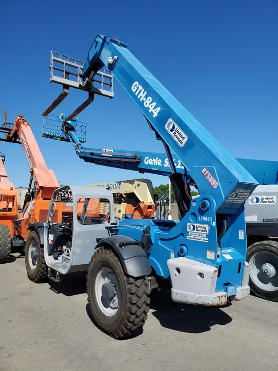 2013 Genie GTH-844D Forklift