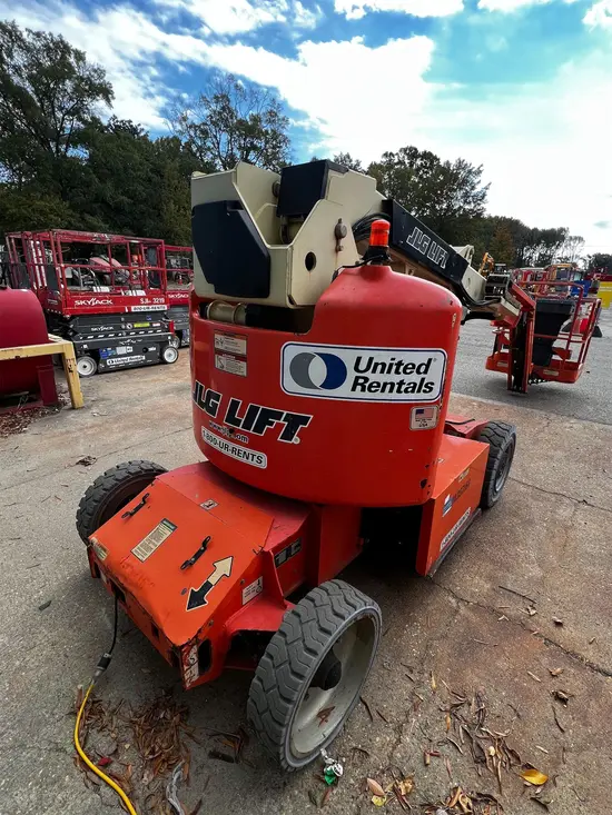 2015 JLG E400AJPN Articulating Boom Lift