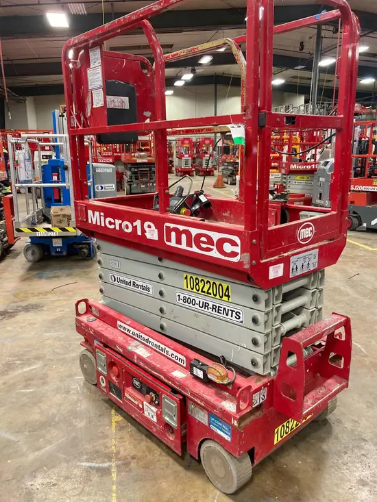 2018 MEC MICRO 19 Scissor Lift