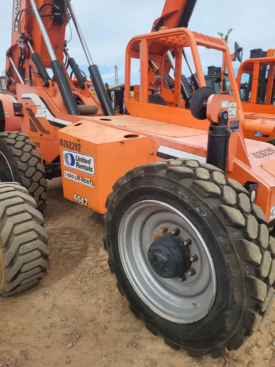 2014 SKYTRAK 6042 Forklift