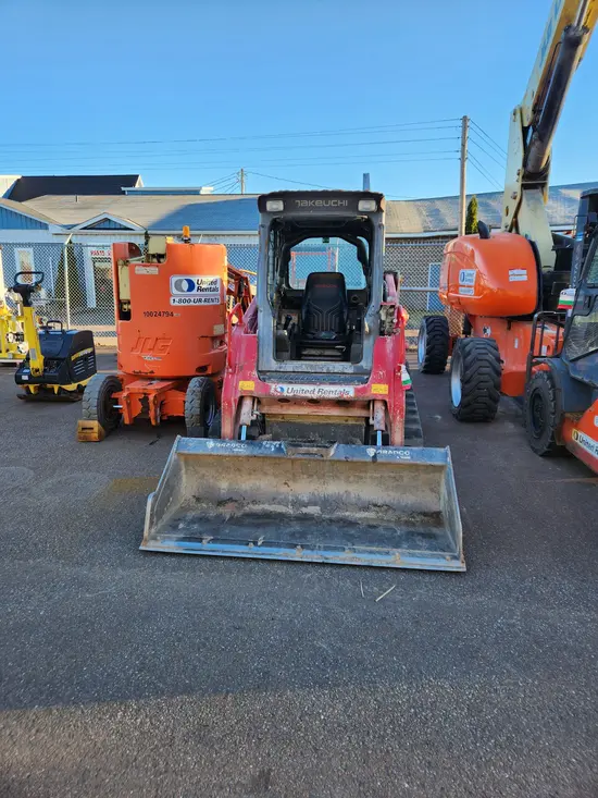 2018 Takeuchi TL8CW Track Loader
