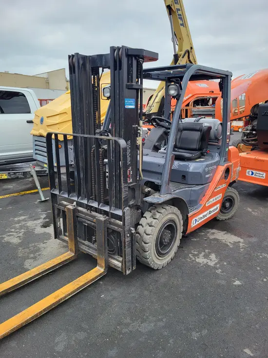 2019 Toyota 8FGU25 Warehouse Forklift