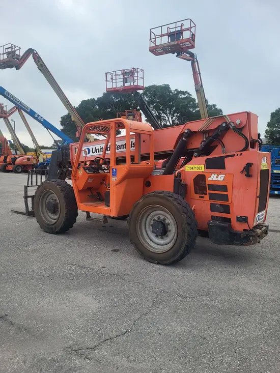 2016 SKYTRAK 6042 Forklift
