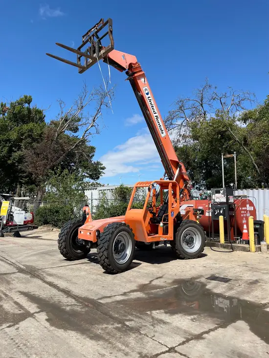 2014 SKYTRAK 6042 Forklift