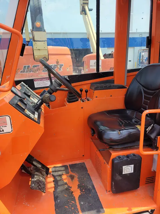2015 SKYTRAK 8042 Forklift