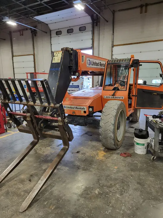 2016 SKYTRAK 8042 Forklift