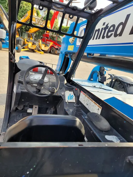 2015 Genie GTH-1056 Forklift