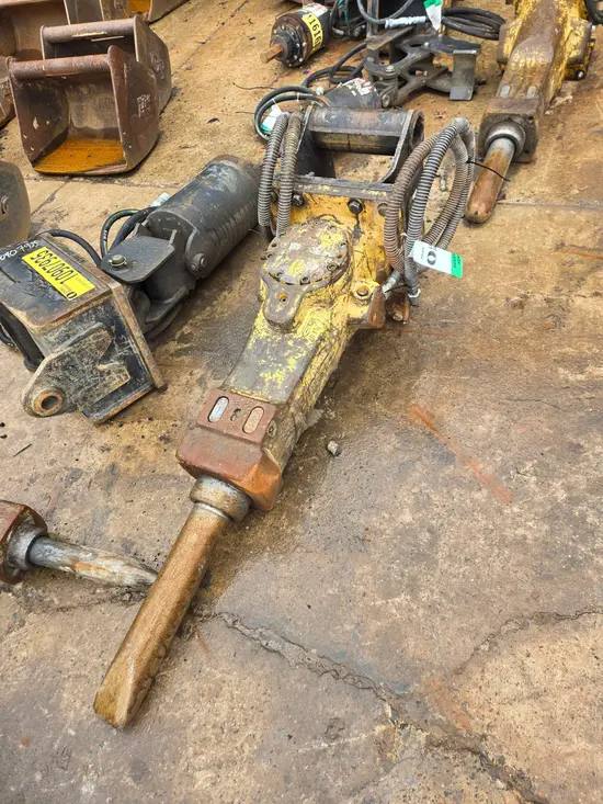 2016 Atlas Copco SB 452 Attachment