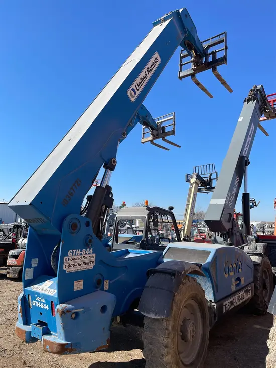 2015 Genie GTH-844 Forklift