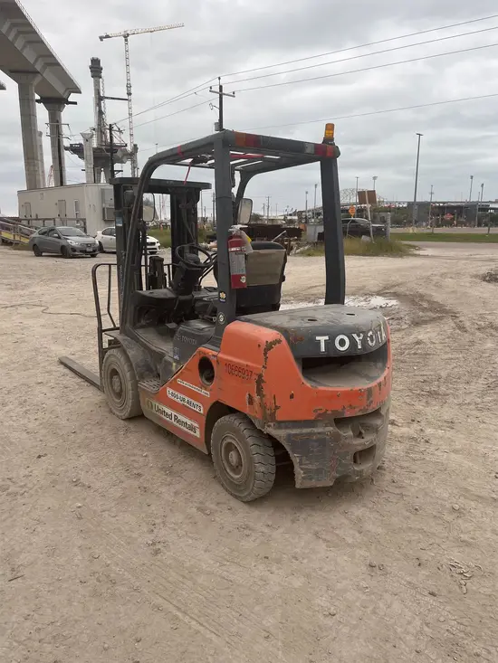 2017 Toyota 8FDU25 Warehouse Forklift