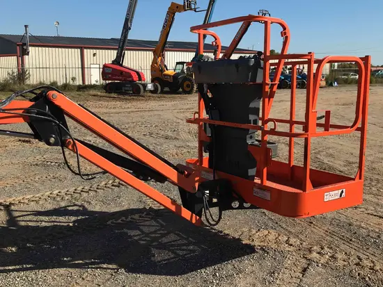 2012 JLG E450AJ Articulating Boom Lift