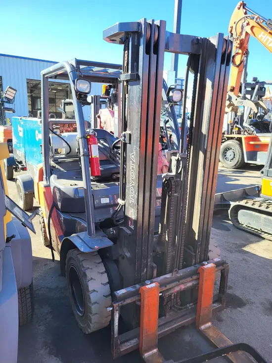 2019 Toyota 8FGU25 Warehouse Forklift