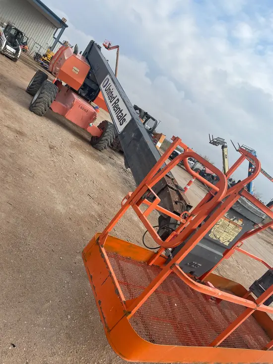 2014 JLG 800S Boom Lift
