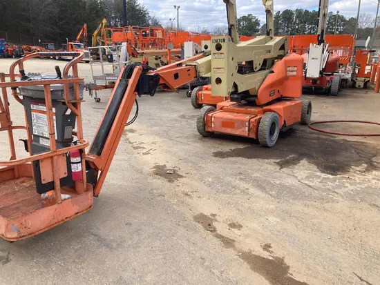 2013 JLG E400AJPN Articulating Boom Lift