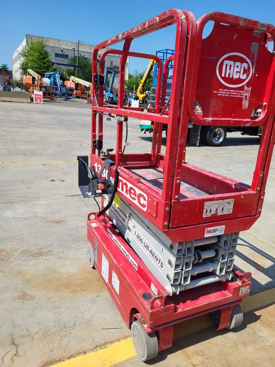 2017 MEC 1330SE Scissor Lift
