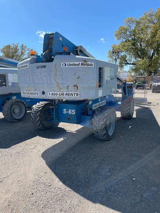 2014 Genie S-65 Boom Lift