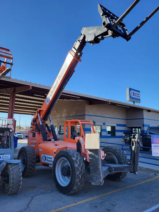 2017 SKYTRAK 10054 Forklift