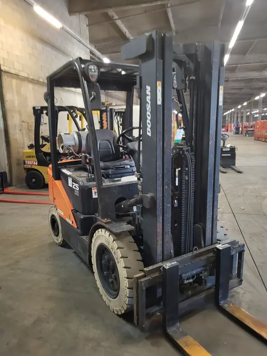 2019 Doosan G25P-7DF Warehouse Forklift