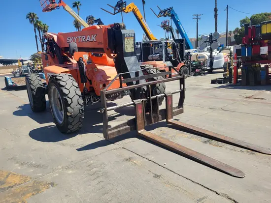2018 SKYTRAK 6036 Forklift