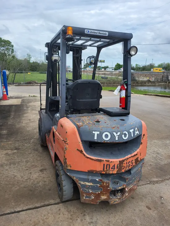 2016 Toyota 8FDU25 Warehouse Forklift