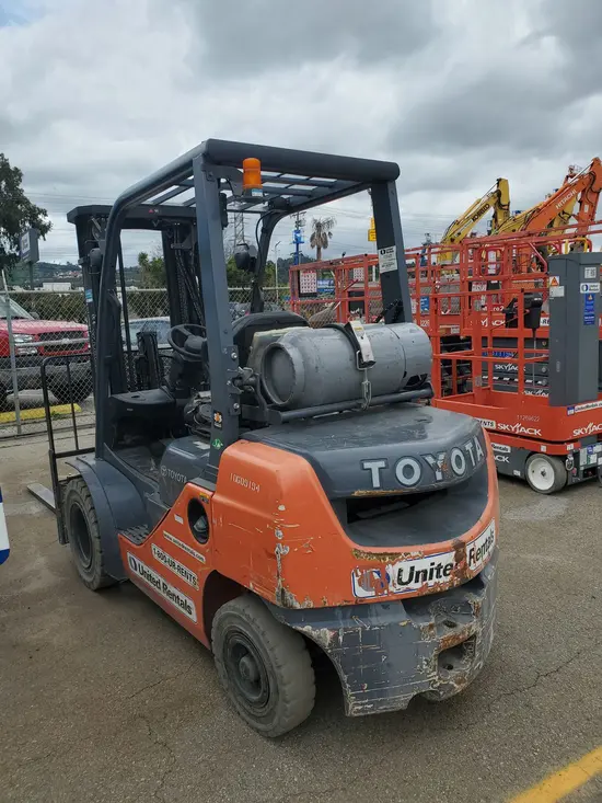2017 Toyota 8FGU25 Warehouse Forklift