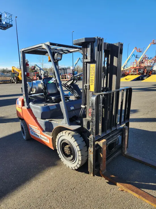 2018 Toyota 8FGU25 Warehouse Forklift